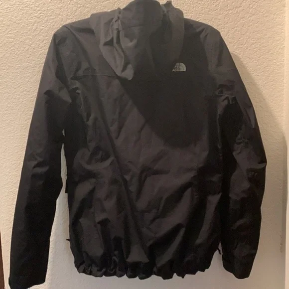 The North Face black hooded jacket dryvent - Picture 9 of 12